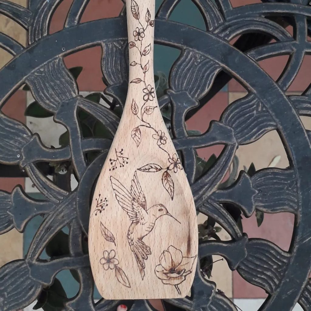 Pyrogravure sur cuillère en bois